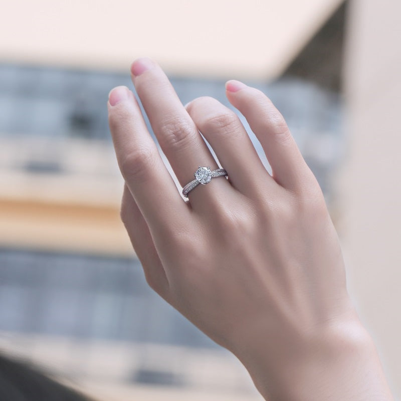 Bague solitaire en argent sterling S925 avec moissanite pour femme – Hypoallergénique, résistante au ternissement, alternative au diamant