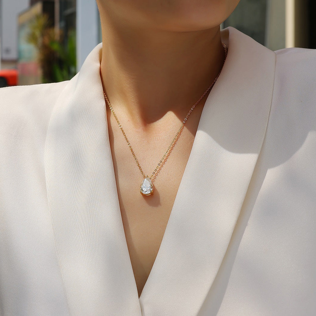 Collier Moonlit Dew en forme de larme - Pendentif en argent S925 plaqué or 18 carats et moissanite, chaîne réglable avec options de tailles de pierres multiples