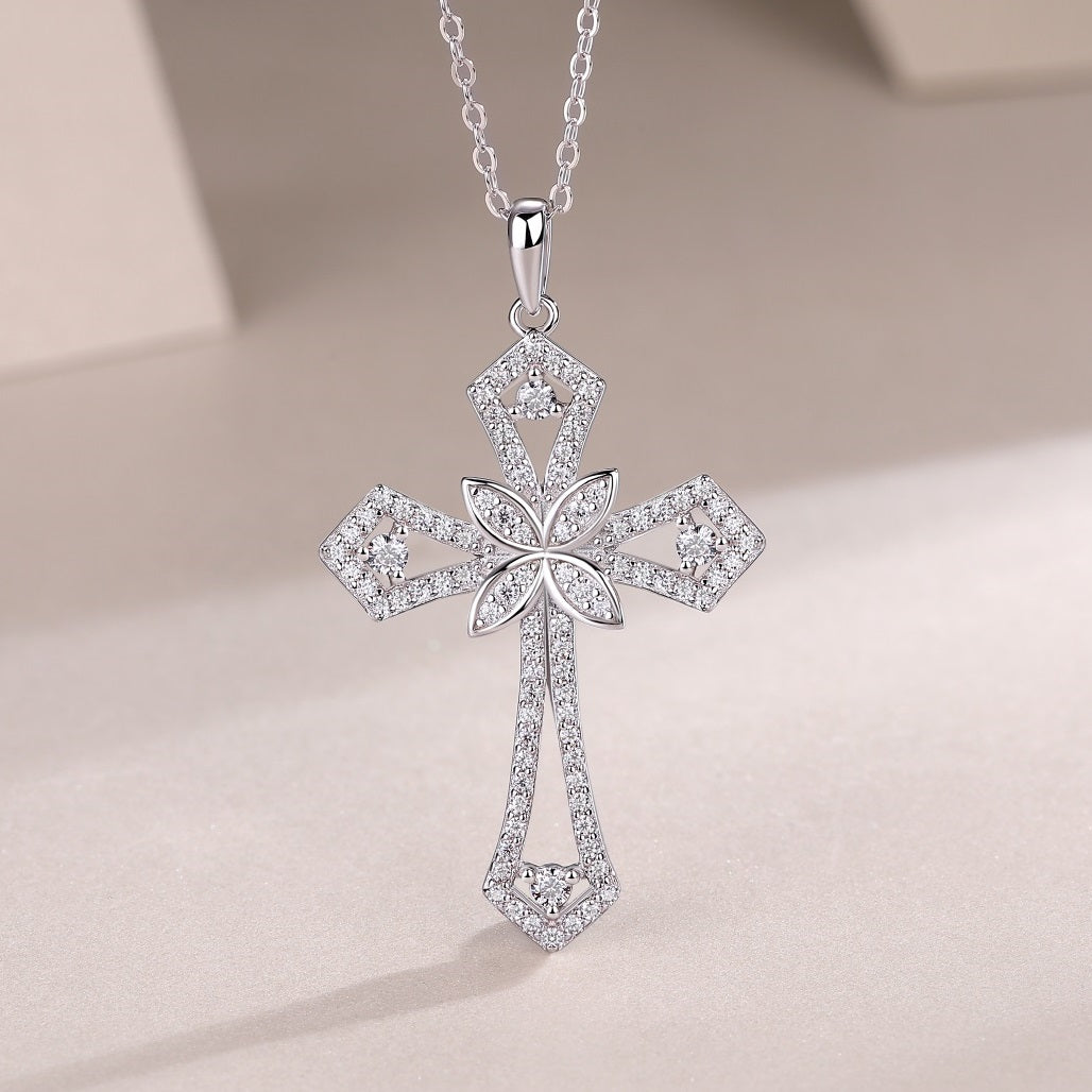 Collier croix en moissanite Shield of Love - Pendentif en argent sterling S925 à 92 pierres, taille 3EX, couleur D, bijou religieux