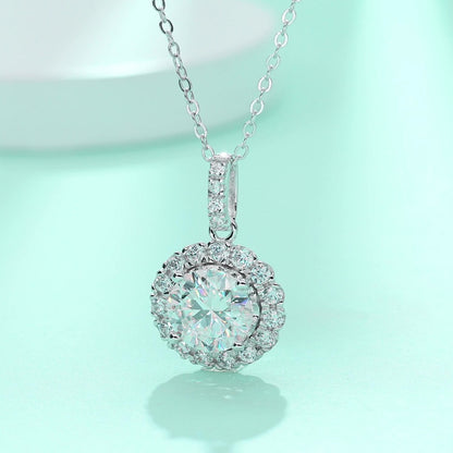 2 Carat Moissanite Pendant Necklace for Women - S925 Sterling Silver Collarbone Chain, Diamond Alternative, Hypoallergenic & Tarnish-Resistant