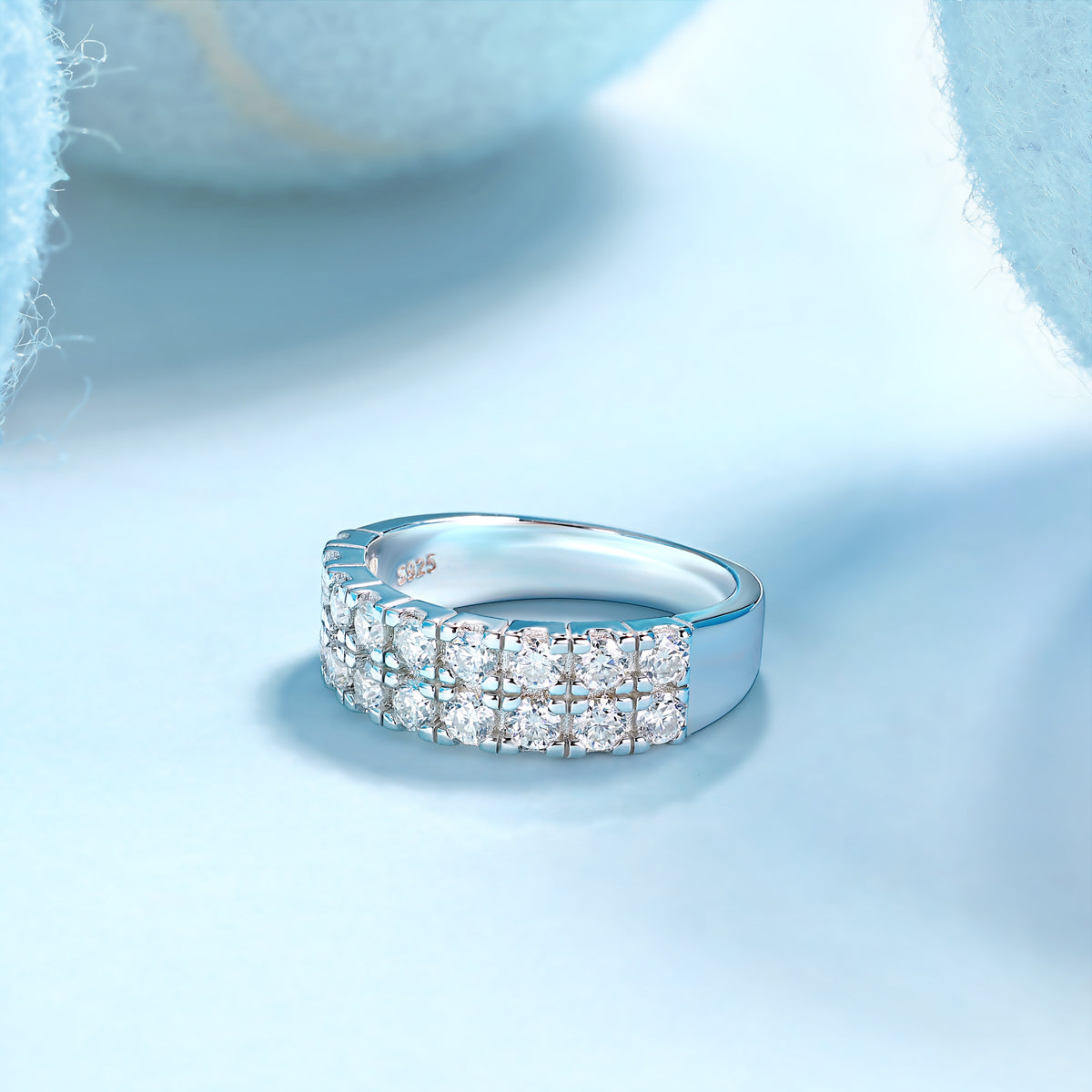 Bague en argent sterling S925 avec moissanite – Bague élégante et légère pour femme. Scintillement tendance, effet diamant, hypoallergénique et résistante au ternissement. Design unique, idéal pour un cadeau d'amour ou pour se faire plaisir.