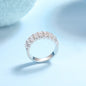Bague en argent sterling S925 avec moissanite – Bague élégante et légère pour femme. Scintillement tendance, effet diamant, hypoallergénique et résistante au ternissement. Design unique, idéal pour un cadeau d'amour ou pour se faire plaisir.